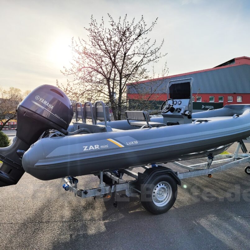 ZAR Mini LUX18 RIB Greyline, equipamiento especial + Yamaha 100CV, eslora 5,50 m ZAR Mini LUX18 RIB Greyline, equipamiento especial + Yamaha 100CV, eslora 5,50 m