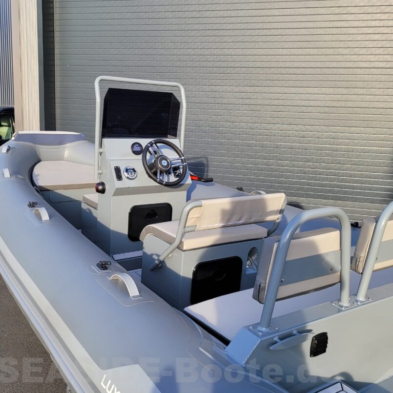 ZAR Mini LUX18 RIB Greyline, equipamiento especial + Yamaha 100CV, eslora 5,50 m ZAR Mini LUX18 RIB Greyline, equipamiento especial + Yamaha 100CV, eslora 5,50 m