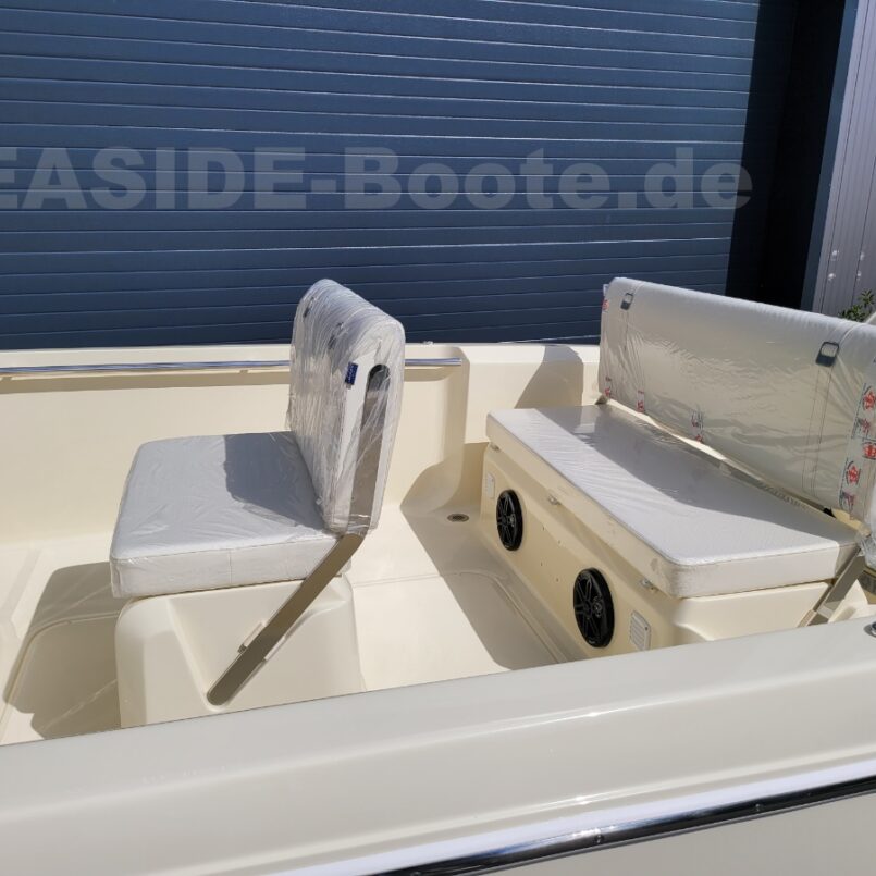 INVICTUS Capoforte FX190 con equipamiento especial y motor Yamaha de 115 CV ++ ¡OFERTA TOP! ++ INVICTUS Capoforte FX190 con equipamiento especial y motor Yamaha de 115 CV ++ ¡OFERTA TOP! ++