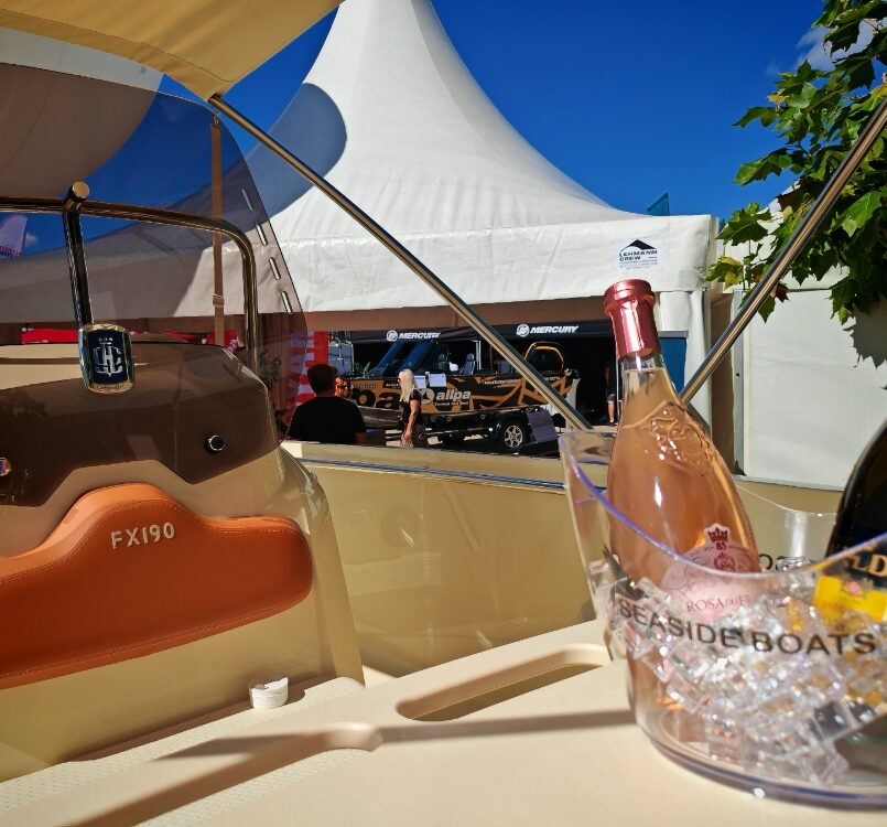 INVICTUS Capoforte FX190 con equipamiento especial y motor Yamaha de 115 CV ++ ¡OFERTA TOP! ++ INVICTUS Capoforte FX190 con equipamiento especial y motor Yamaha de 115 CV ++ ¡OFERTA TOP! ++