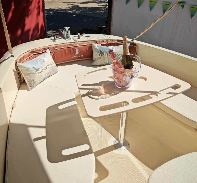 INVICTUS Capoforte FX190 con equipamiento especial y motor Yamaha de 115 CV ++ ¡OFERTA TOP! ++ INVICTUS Capoforte FX190 con equipamiento especial y motor Yamaha de 115 CV ++ ¡OFERTA TOP! ++