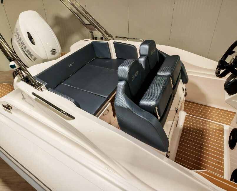 ZAR Formenti 59SL Sport Luxury Limited con equipamiento especial y Suzuki 150CV ZAR Formenti 59SL Sport Luxury Limited con equipamiento especial y Suzuki 150CV