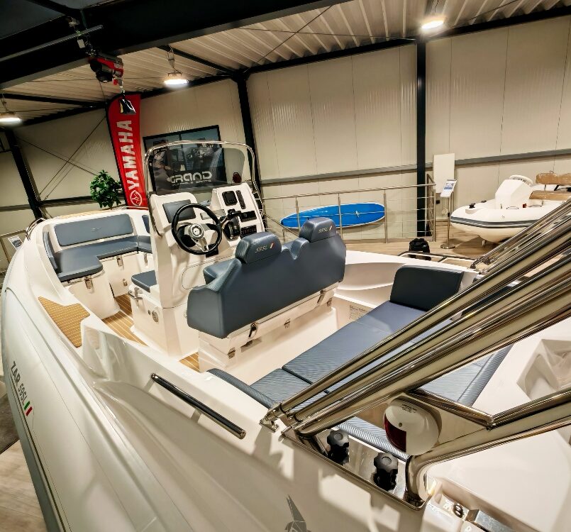 ZAR Formenti 59SL Sport Luxury Limited con equipamiento especial y Suzuki 150CV ZAR Formenti 59SL Sport Luxury Limited con equipamiento especial y Suzuki 150CV