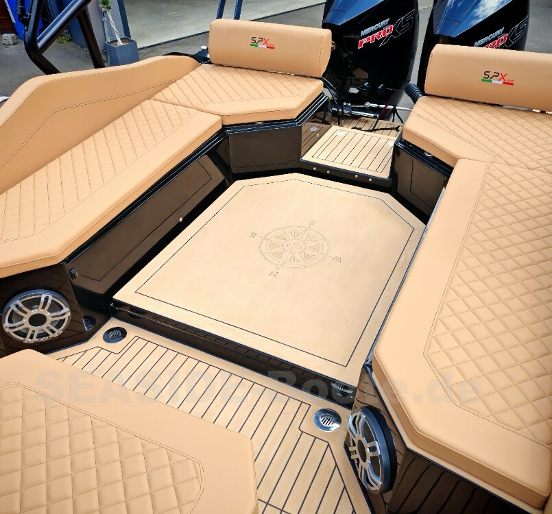 SPX RIB 32 Dinette con equipamiento especial y 2x Mercury 300 XS PRO SPX RIB 32 Dinette con equipamiento especial y 2x Mercury 300 XS PRO